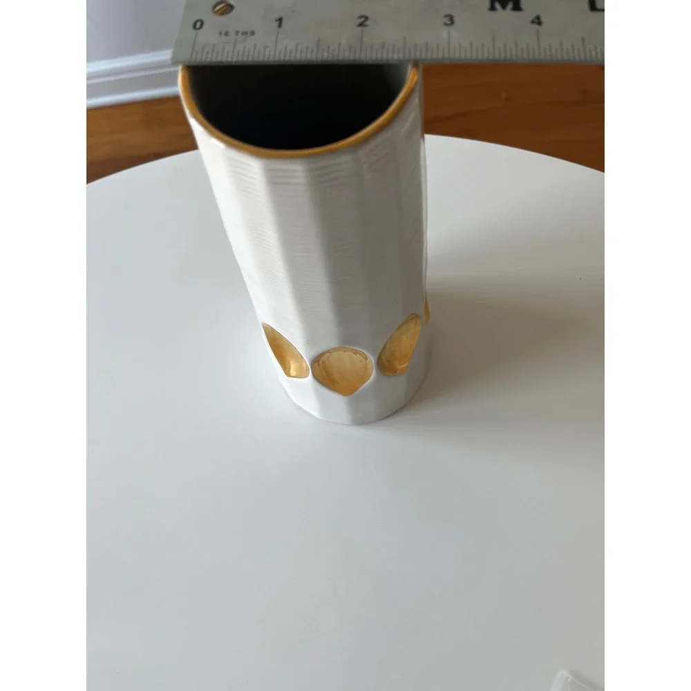 Jonathan Adler white hand